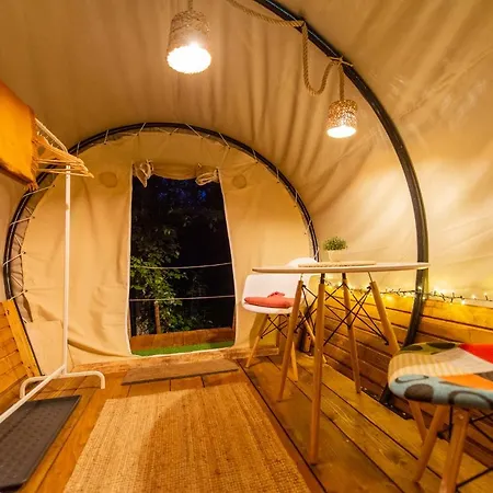 Dragonfly Gardens Urban Glamping Brasov Hotel Exterior photo