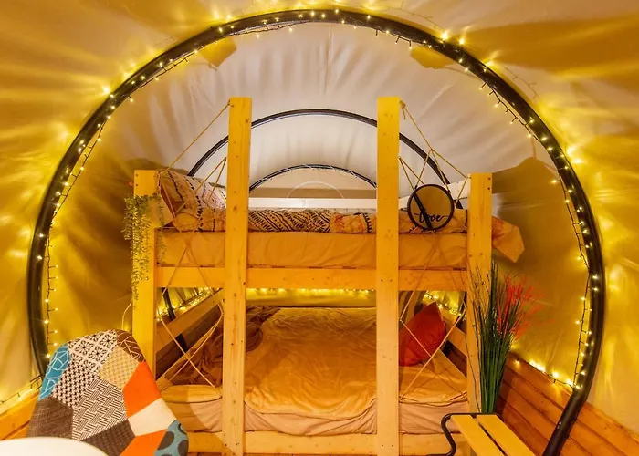 Dragonfly Gardens Urban Glamping Brasov