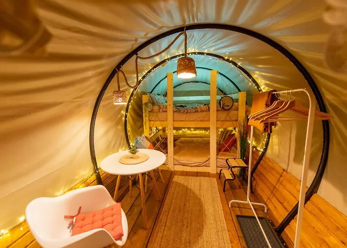 Dragonfly Gardens Urban Glamping Brasov