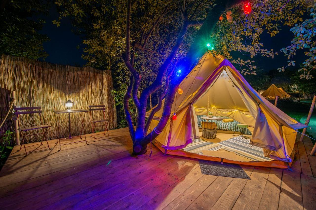 Dragonfly Gardens Urban Glamping Brasov