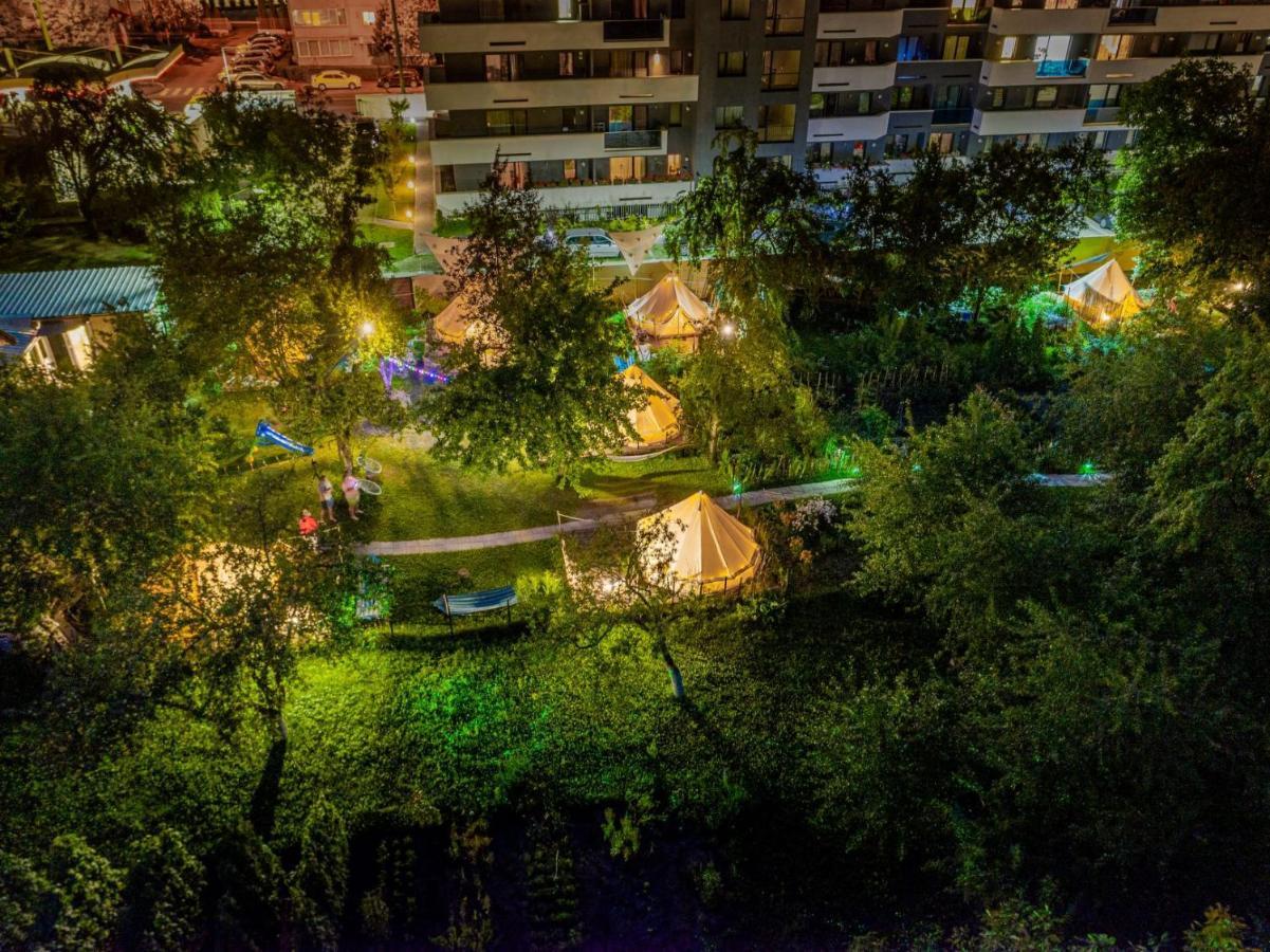 Dragonfly Gardens Urban Glamping Luxury tent