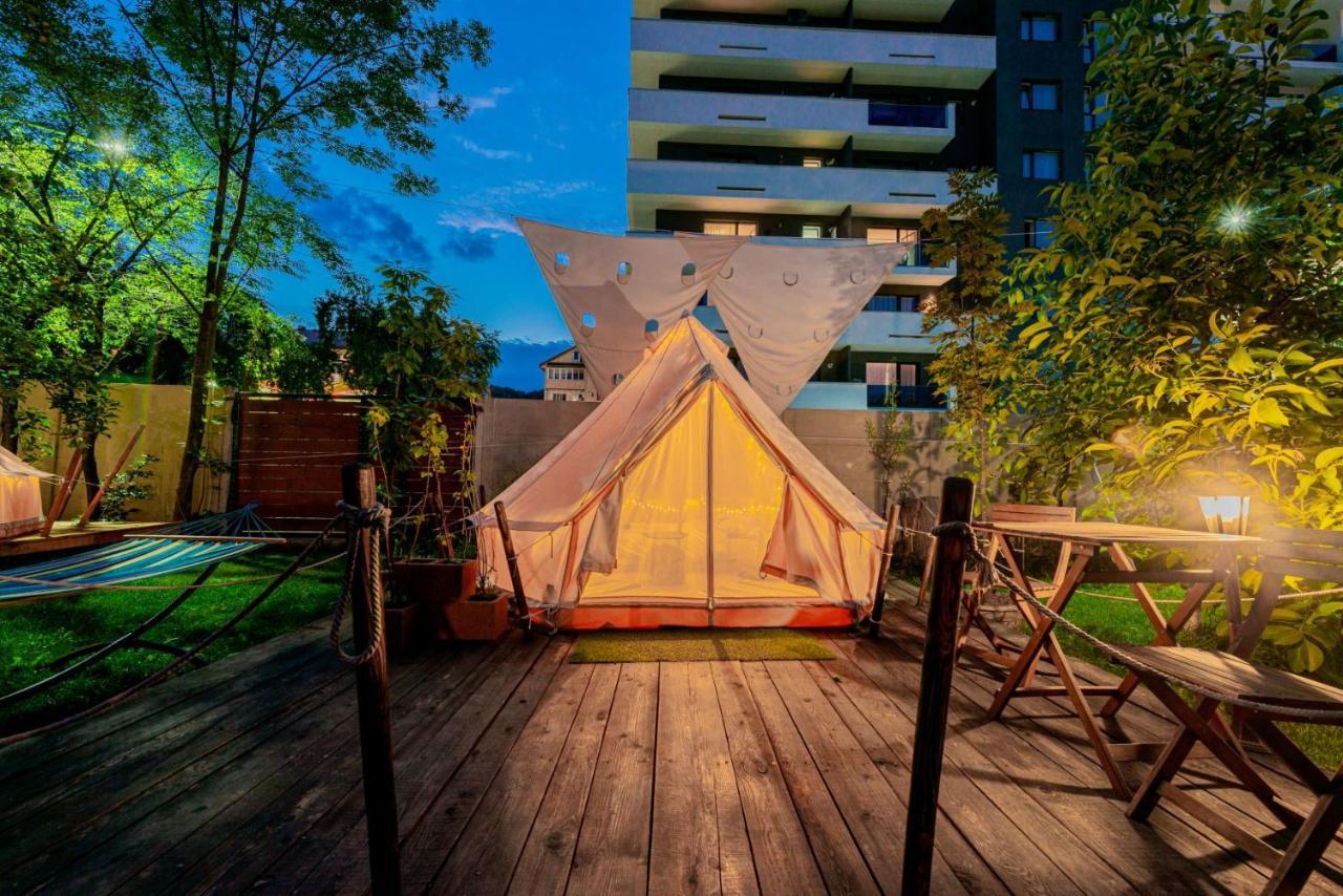 Luxury tent Dragonfly Gardens Urban Glamping *