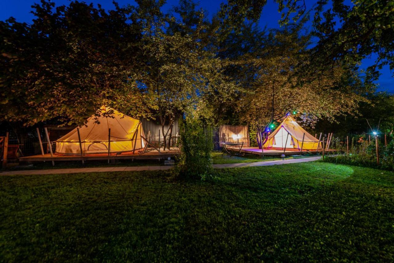 Dragonfly Gardens Urban Glamping Luxury tent Brasov