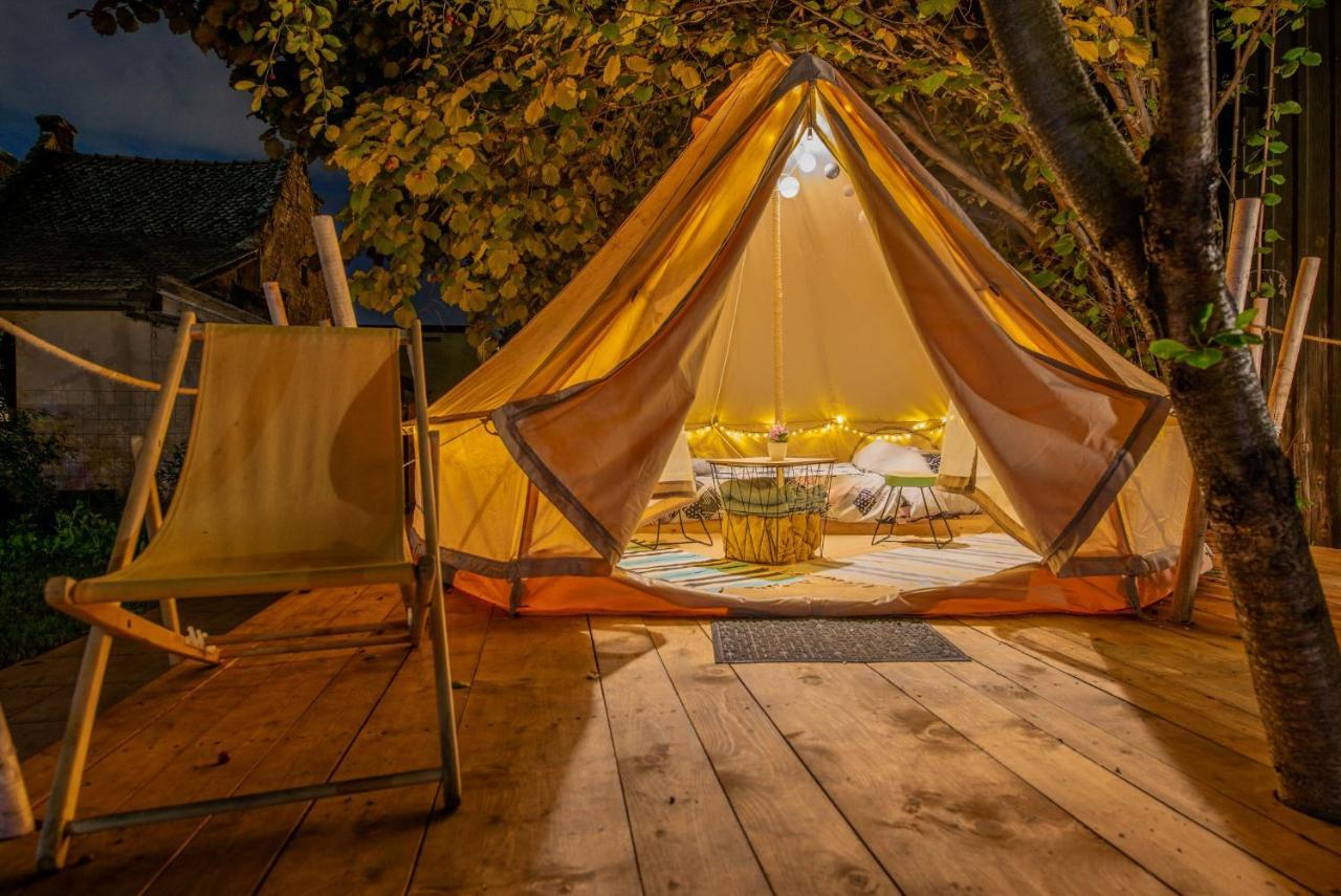 Dragonfly Gardens Urban Glamping Luxury tent Brasov