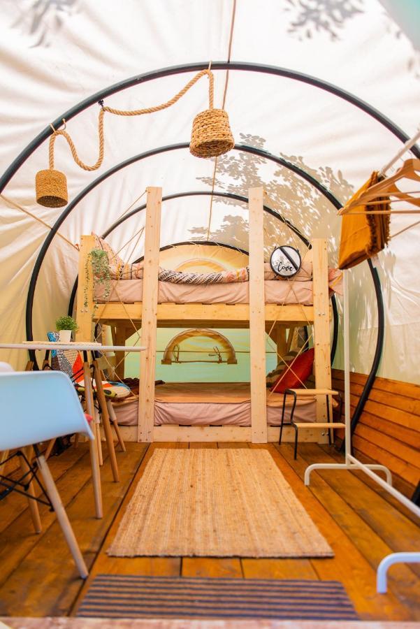 Luxury tent Dragonfly Gardens Urban Glamping